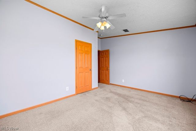 18741 West Road, Wellington, OH 44090