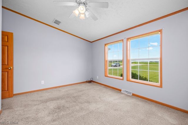 18741 West Road, Wellington, OH 44090