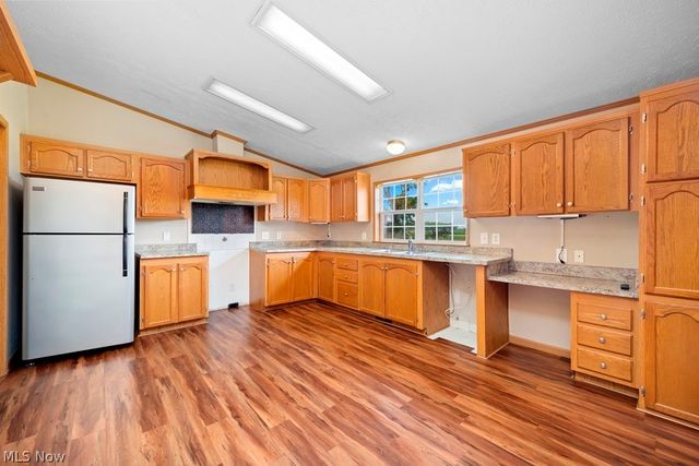 18741 West Road, Wellington, OH 44090