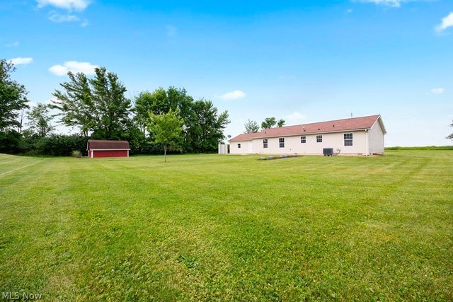 18741 West Road, Wellington, OH 44090