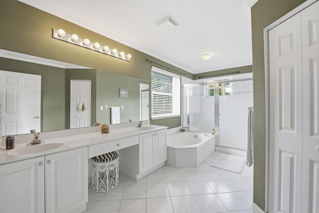2462 Westmont Place, Royal Palm Beach, FL 33411