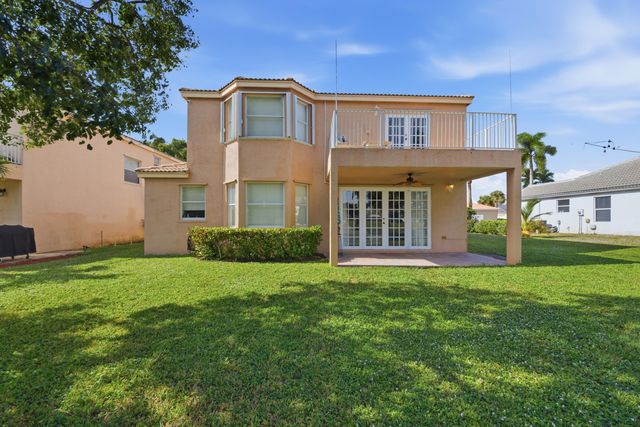 2462 Westmont Place, Royal Palm Beach, FL 33411