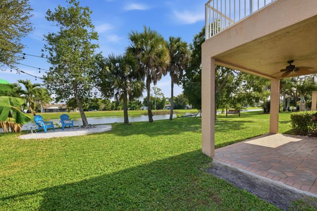 2462 Westmont Place, Royal Palm Beach, FL 33411
