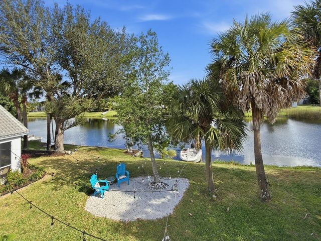 2462 Westmont Place, Royal Palm Beach, FL 33411
