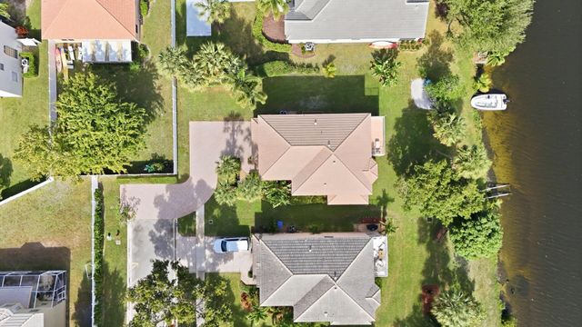 2462 Westmont Place, Royal Palm Beach, FL 33411
