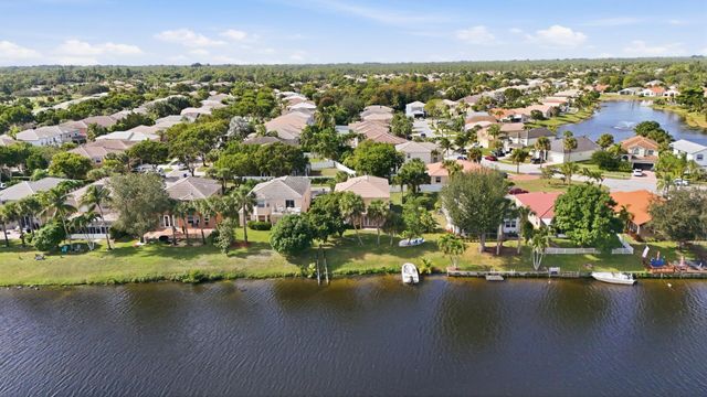 2462 Westmont Place, Royal Palm Beach, FL 33411