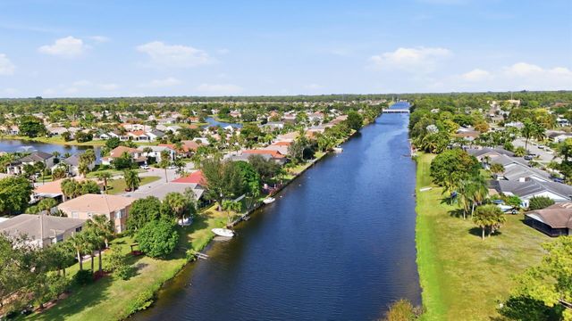 2462 Westmont Place, Royal Palm Beach, FL 33411
