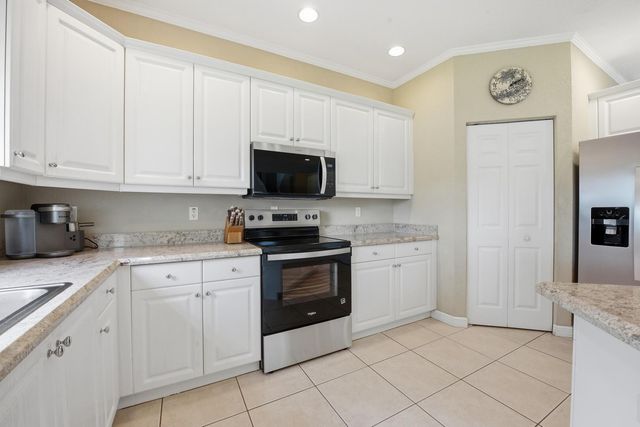 2462 Westmont Place, Royal Palm Beach, FL 33411
