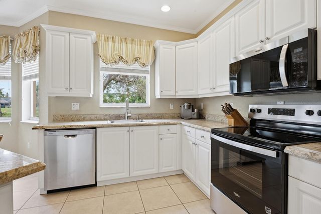 2462 Westmont Place, Royal Palm Beach, FL 33411
