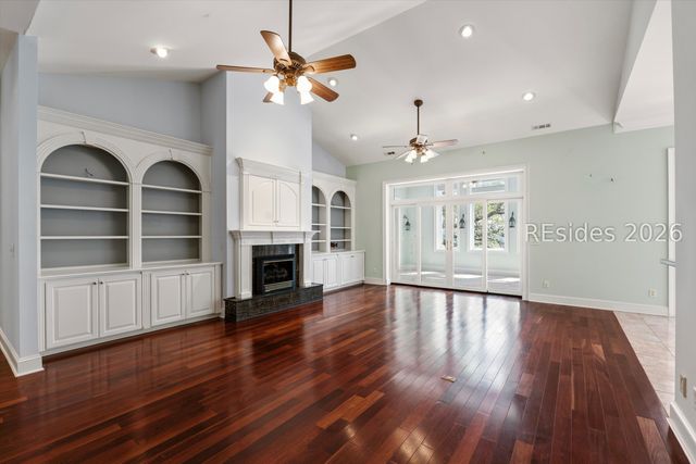 370 Fripp Point Rd, St Helena Island, SC 29920