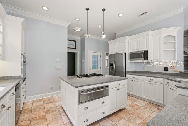 370 Fripp Point Rd, St Helena Island, SC 29920