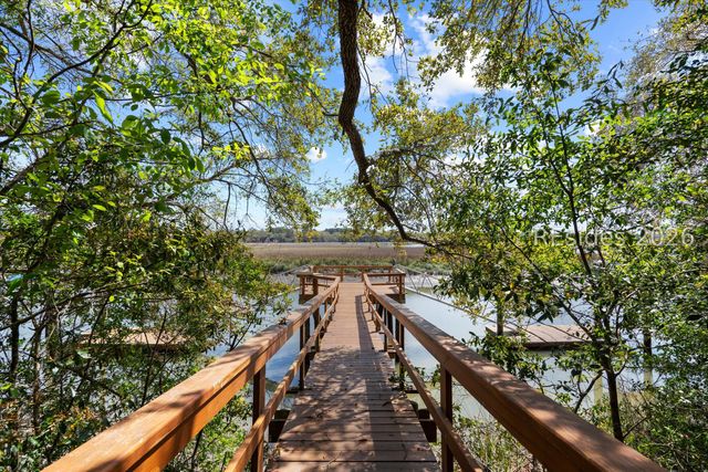 370 Fripp Point Rd, St Helena Island, SC 29920