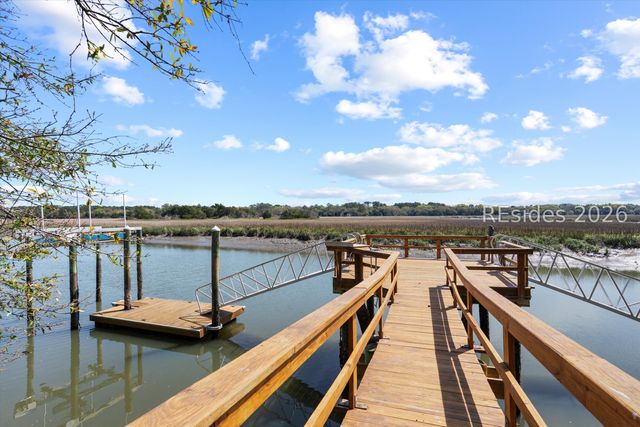 370 Fripp Point Rd, St Helena Island, SC 29920
