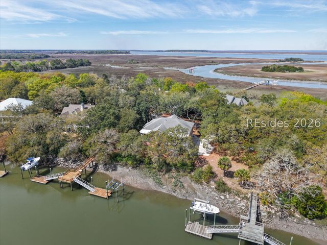 370 Fripp Point Rd, St Helena Island, SC 29920