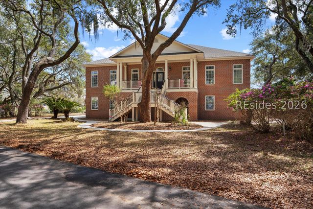370 Fripp Point Rd, St Helena Island, SC 29920