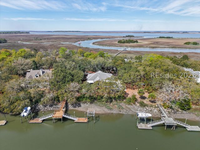 370 Fripp Point Rd, St Helena Island, SC 29920