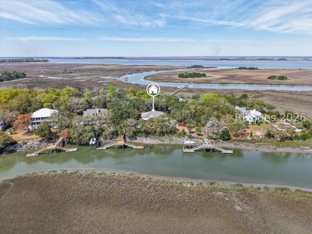 370 Fripp Point Rd, St Helena Island, SC 29920