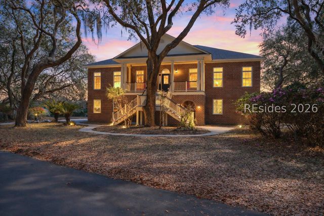 370 Fripp Point Rd, St Helena Island, SC 29920