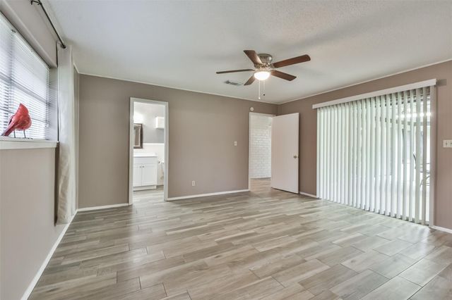 23807 Red Oak Drive, Spring, TX 77389