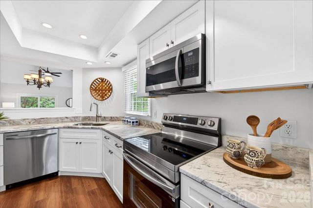 9227 N Vicksburg Park Court, Charlotte, NC 28210