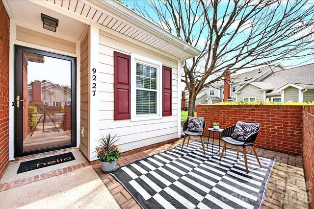 9227 N Vicksburg Park Court, Charlotte, NC 28210