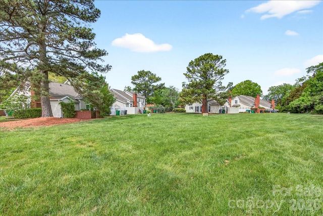 9227 N Vicksburg Park Court, Charlotte, NC 28210