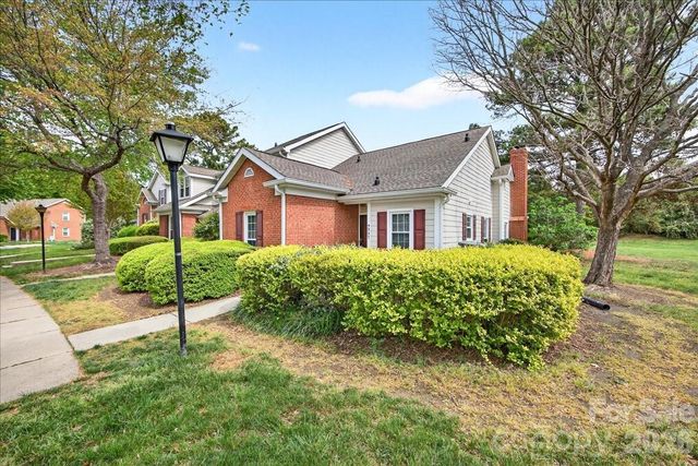 9227 N Vicksburg Park Court, Charlotte, NC 28210