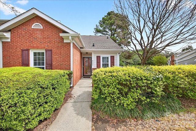 9227 N Vicksburg Park Court, Charlotte, NC 28210