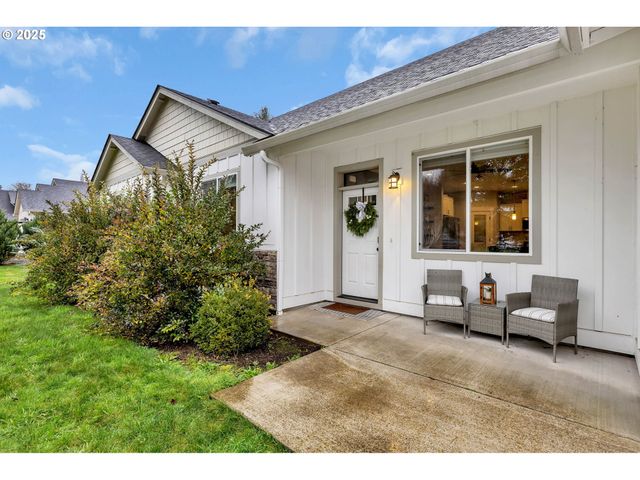 205 S HUBBARD Ave, Yacolt, WA 98675