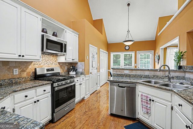 105 Holly Ridge Road, Stockbridge, GA 30281