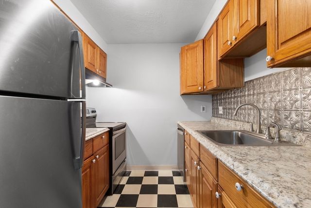 180 Main St D80, Bridgewater, MA 02324