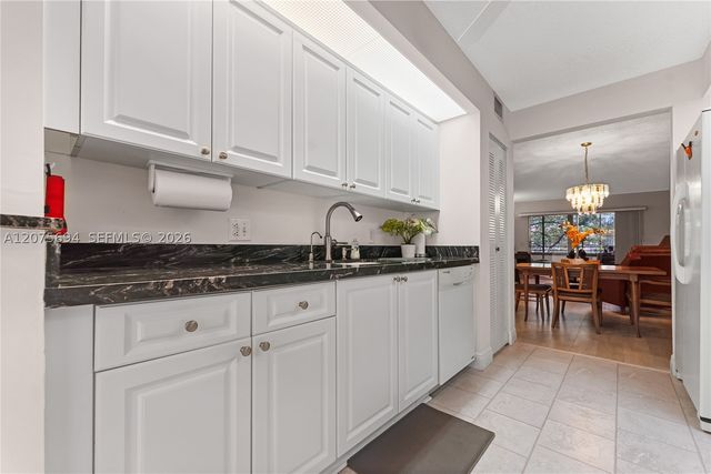 850 SW 138th Ave 213D, Pembroke Pines, FL 33027