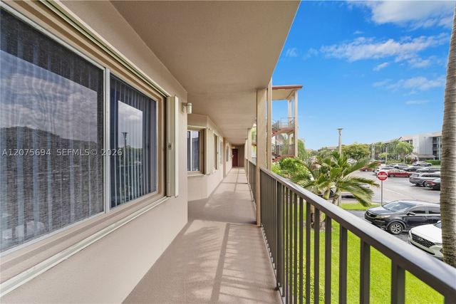 850 SW 138th Ave 213D, Pembroke Pines, FL 33027