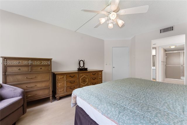850 SW 138th Ave 213D, Pembroke Pines, FL 33027