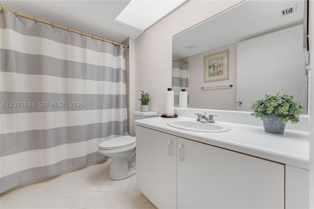 850 SW 138th Ave 213D, Pembroke Pines, FL 33027