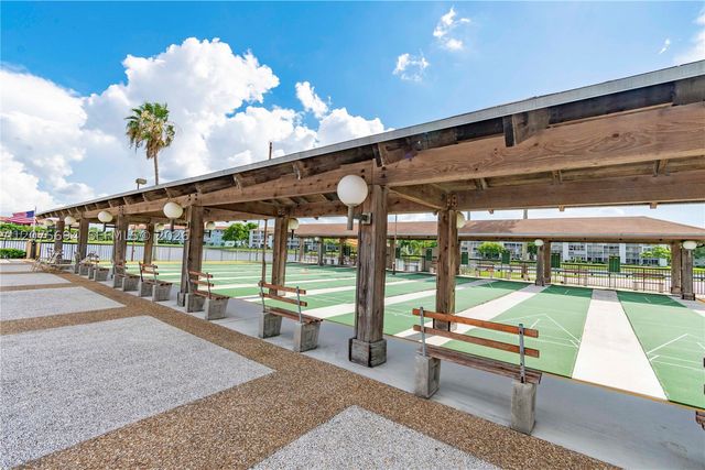 850 SW 138th Ave 213D, Pembroke Pines, FL 33027