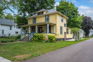 235 W 3rd Street, New Richmond, WI 54017