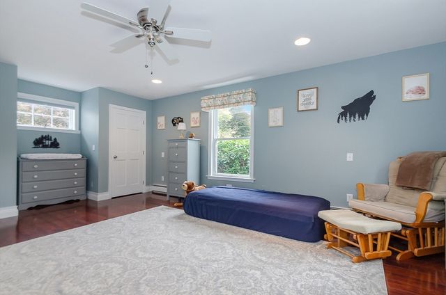 9 Hitching Post Rd, Mattapoisett, MA 02739