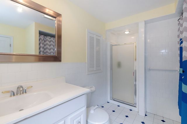 9 Hitching Post Rd, Mattapoisett, MA 02739