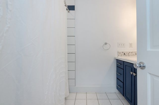 9 Hitching Post Rd, Mattapoisett, MA 02739