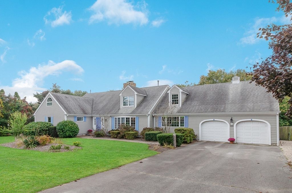 9 Hitching Post Rd, Mattapoisett, MA 02739