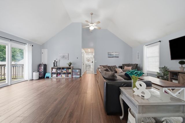 6 Greystone Terrace, Hooksett, NH 03106
