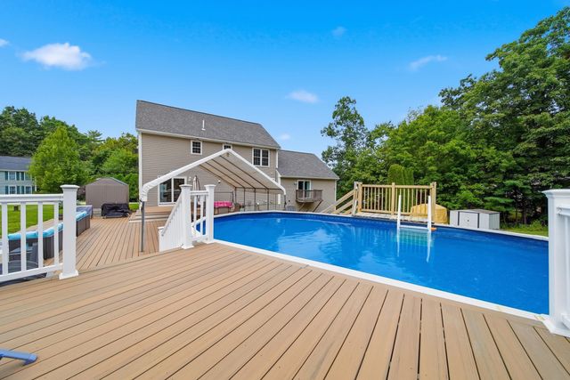 6 Greystone Terrace, Hooksett, NH 03106