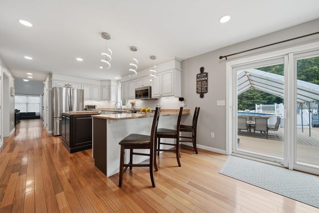 6 Greystone Terrace, Hooksett, NH 03106