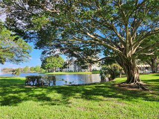 9410 Poinciana Pl 101, Davie, FL 33324