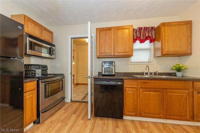 24656 Chardon Road, Richmond Heights, OH 44143