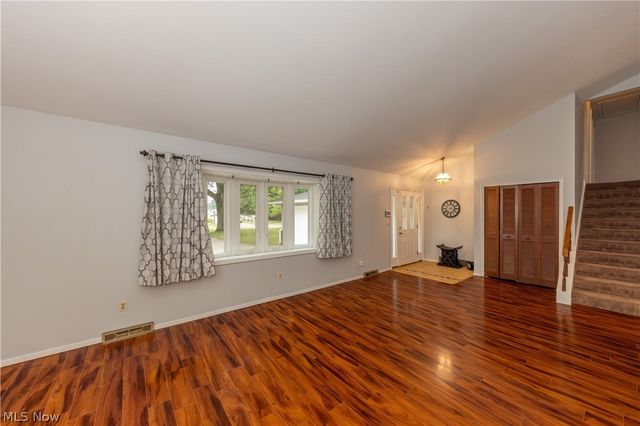 24656 Chardon Road, Richmond Heights, OH 44143