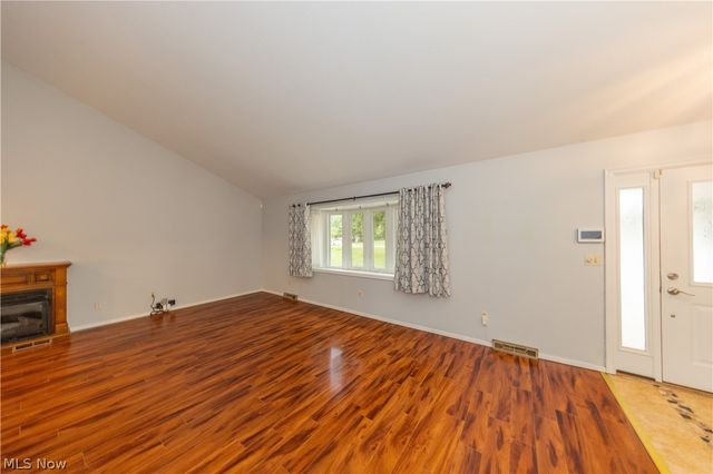 24656 Chardon Road, Richmond Heights, OH 44143
