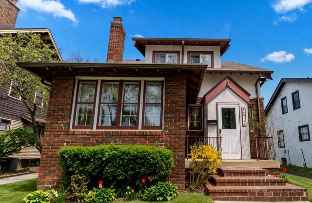 6816 Cedar STREET, Wauwatosa, WI 53213
