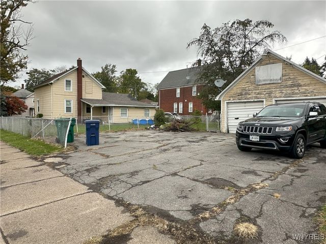 1303 Ontario Avenue, Niagara Falls, NY 14305